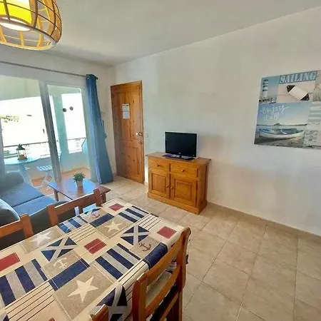 Turqueta - Con Piscina Junto La Playa *